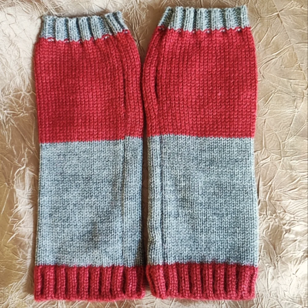 Fingerless Warm Gloves Thumb Holes Red Gray Grey Embroidered Birds Mittens NEW